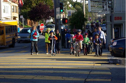 Bike To School Day - Dia de Ir de Bicicleta Para a Escola